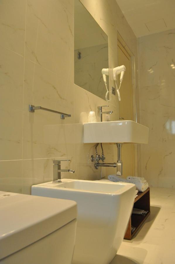 Hnn Luxury Hotel
