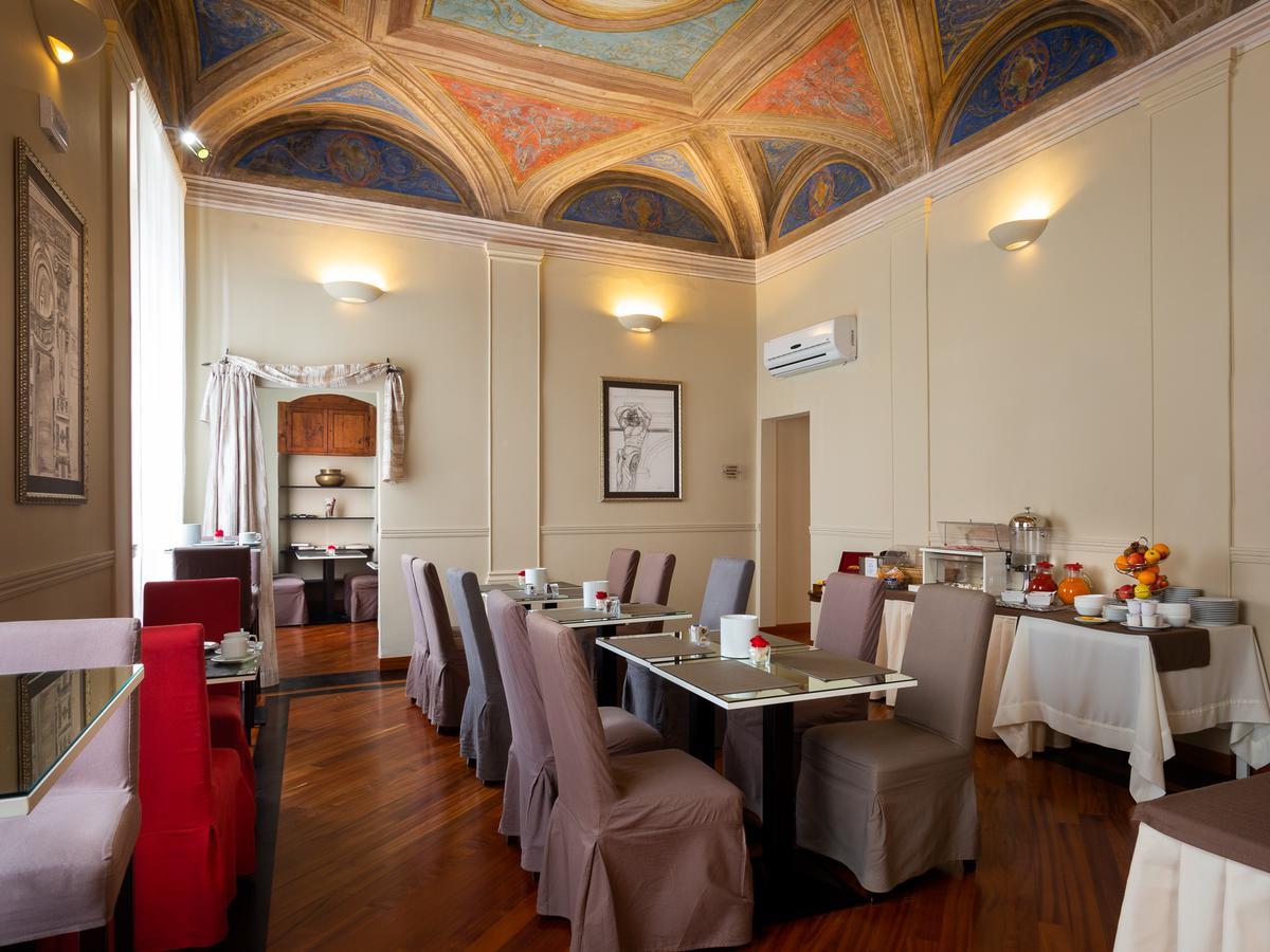 Hnn Luxury Hotel Genoa