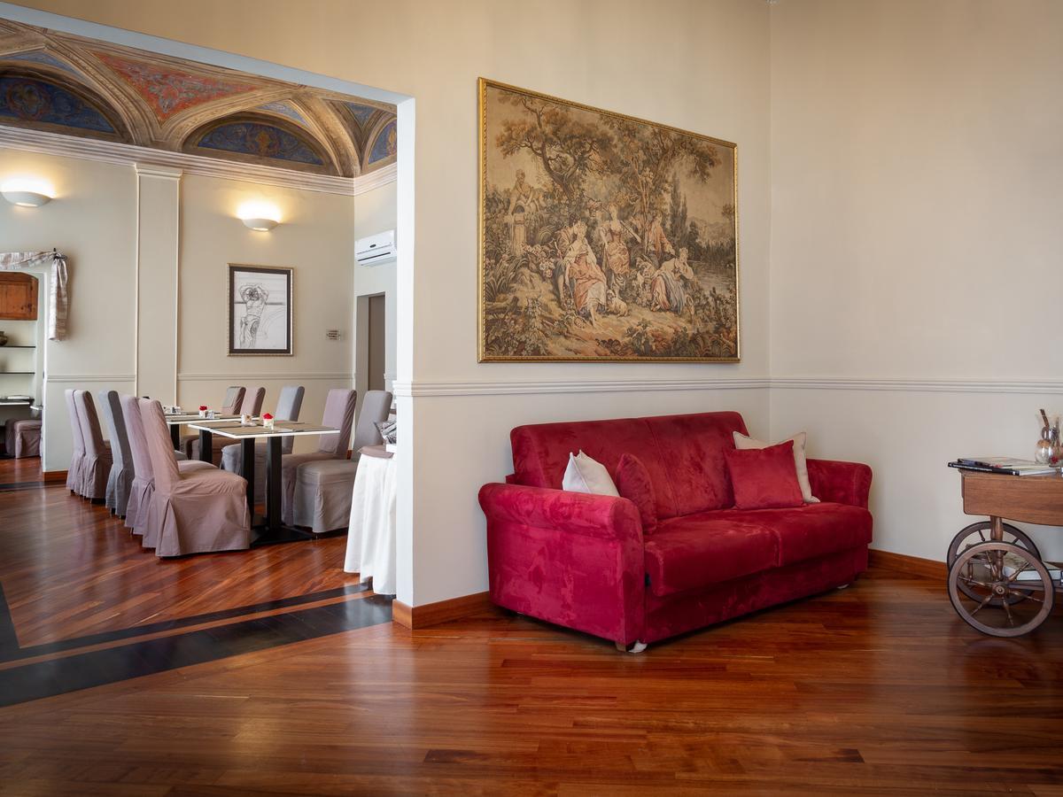 Hnn Luxury Hotel